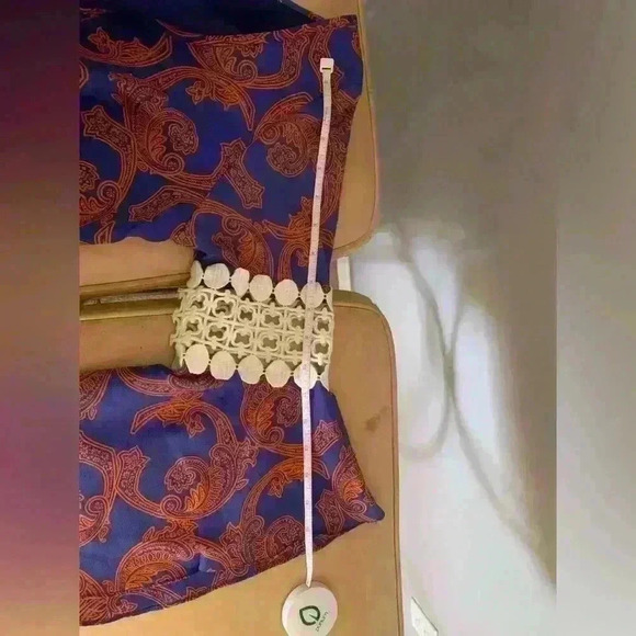 Voom Womens XS Scoop Neck Bell Sleeve Tunic Top Blue Knit Print Hippie Boho - Picture 10 of 14